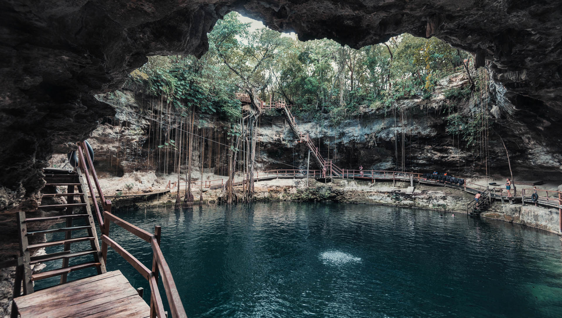 Yucatán, entre cenotes y haciendas